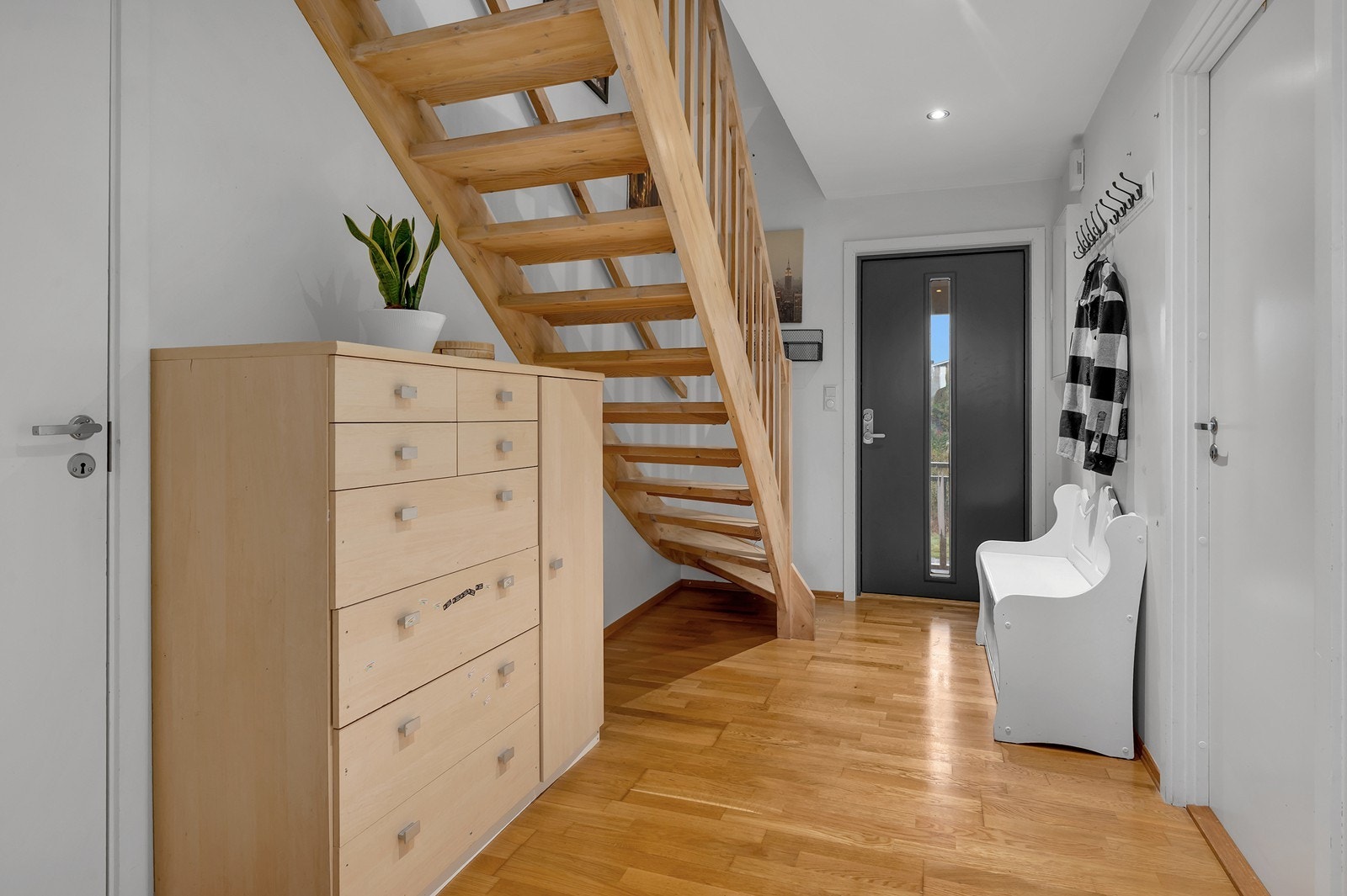 Tilbake i gangen igjen og vi sjekker ut resten. Galleribilde