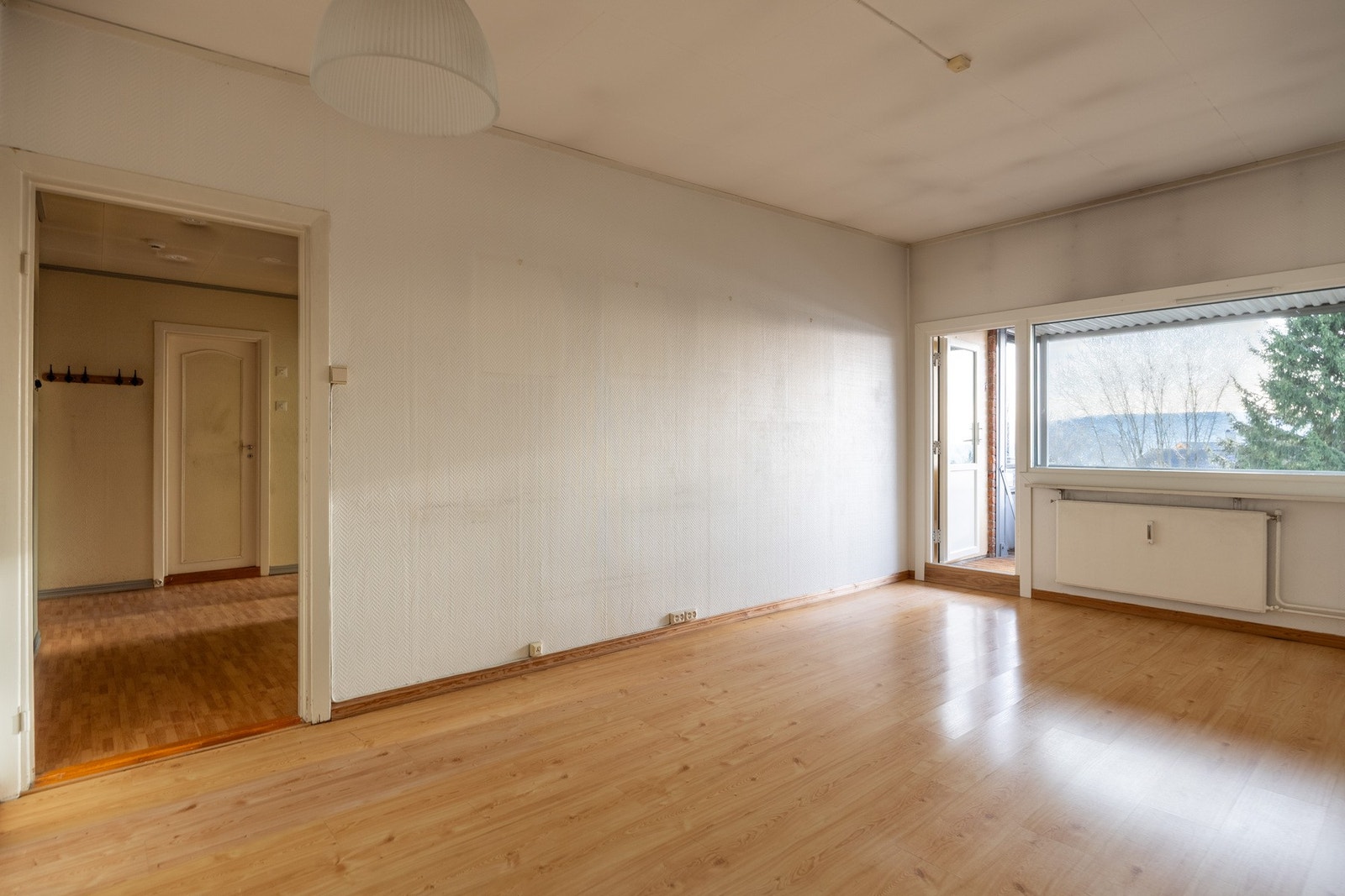 Stuen er romslig og har en god planløsning. Galleribilde