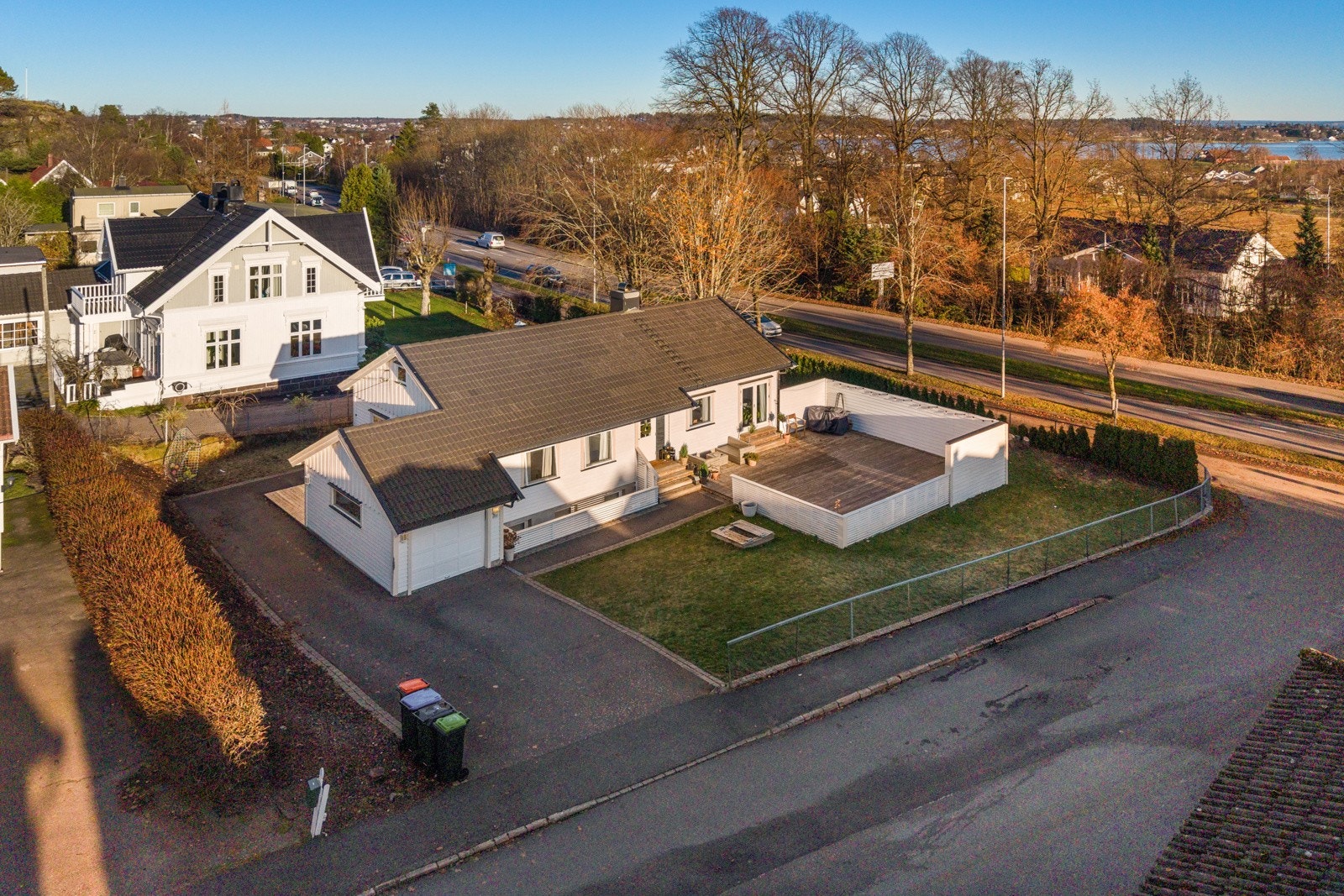 Idylliske Teieskogen med flotte turområder ligger i kort gangavstand og byr på god rekreasjon året rundt. Galleribilde