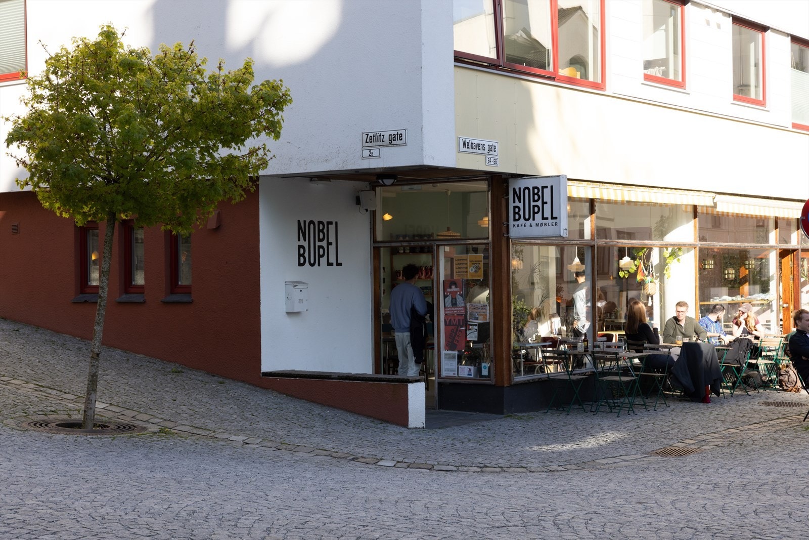 - Nobel Bopel er en populær bydelskafé på Møhlenpris som også holder søndagsåpent - Galleribilde