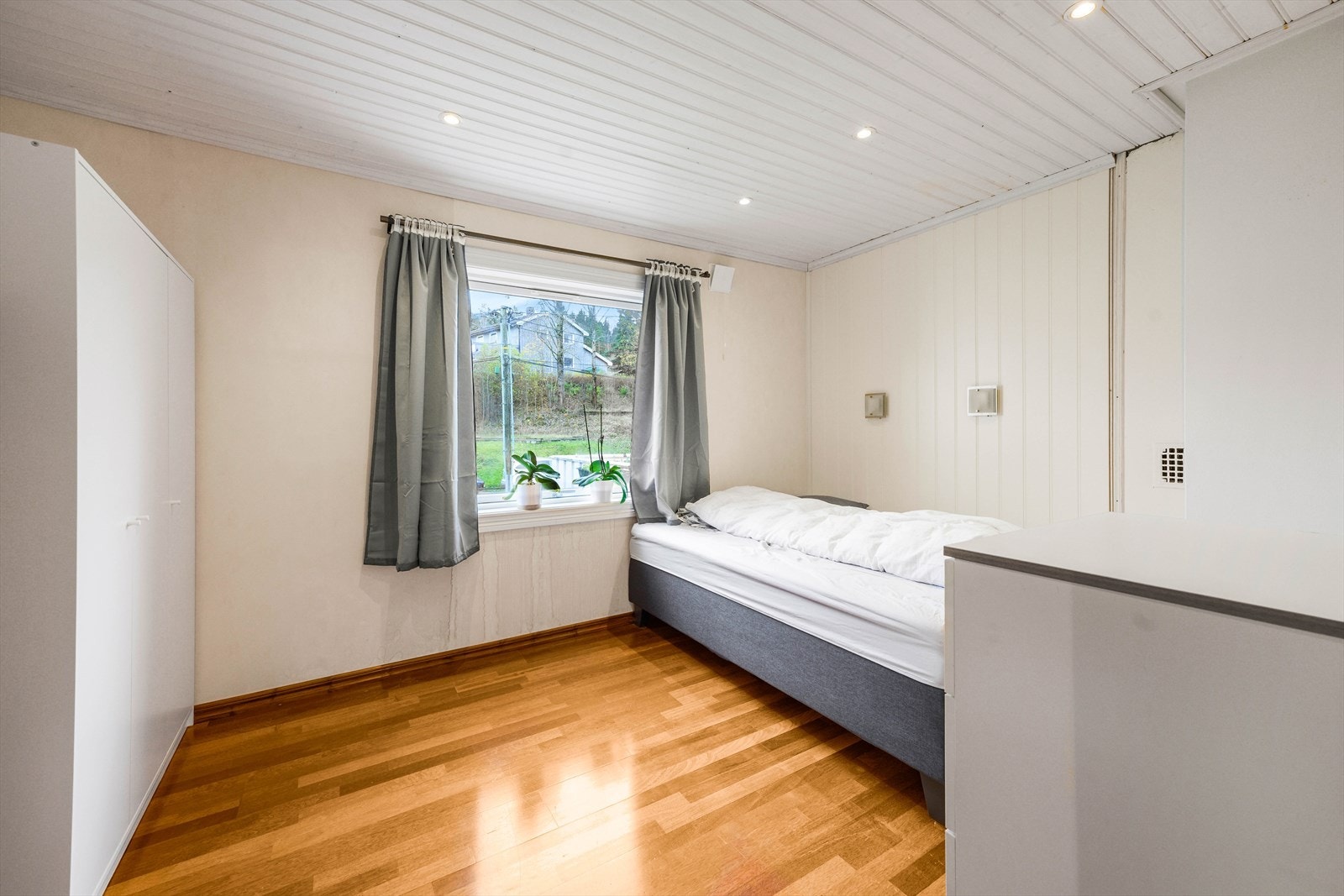 Det er to store soverom i leiligheten. Galleribilde