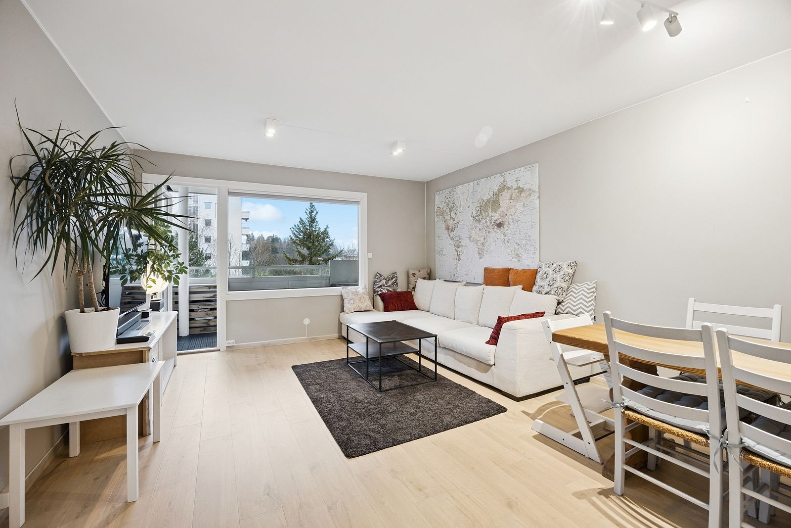 Velkommen til Pilotveien 10- Flott 4-roms leilighet i barnevennlig område Galleribilde