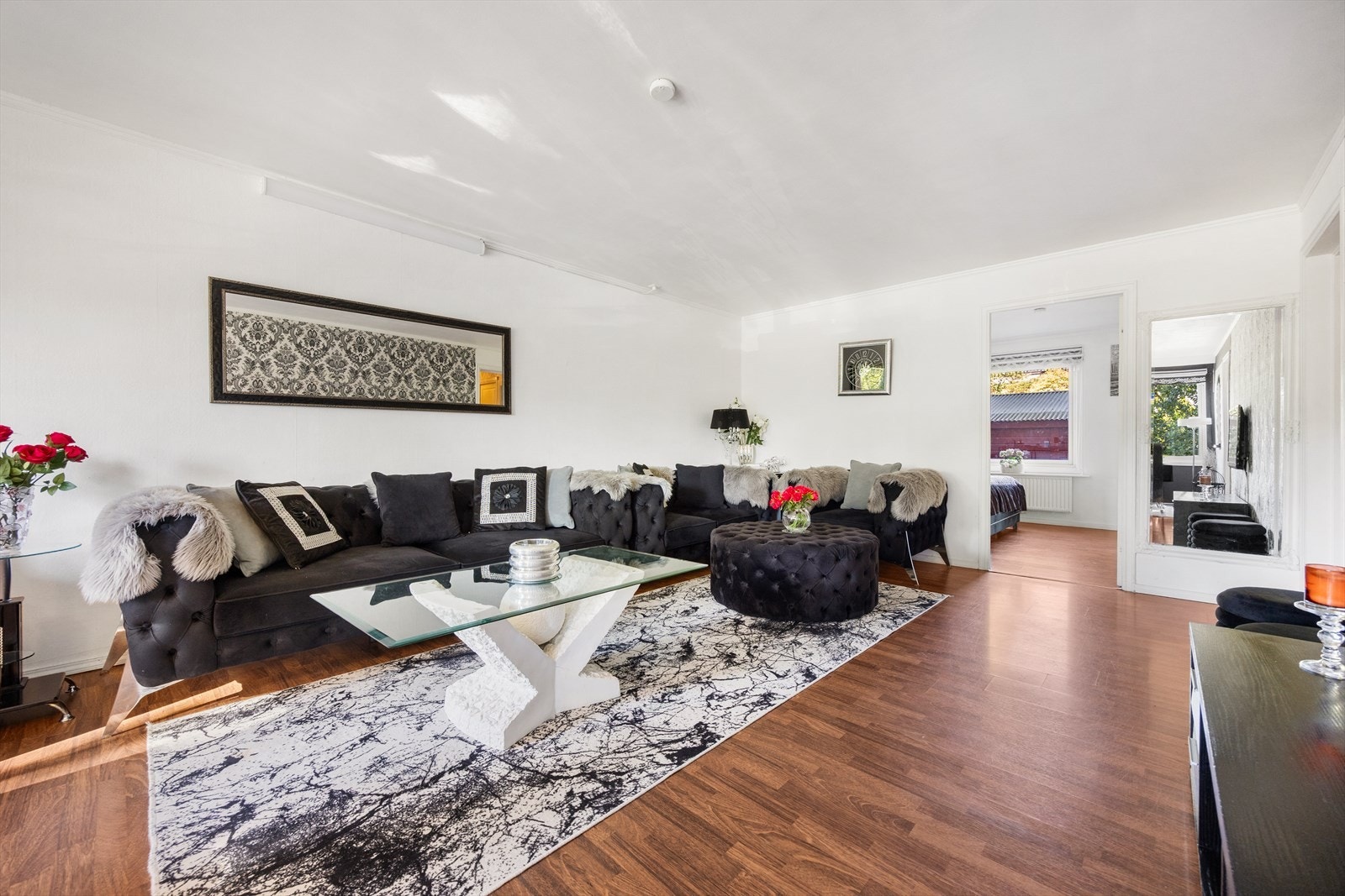 Stuen er et sentralt rom med gode møbleringsmuligheter. Galleribilde