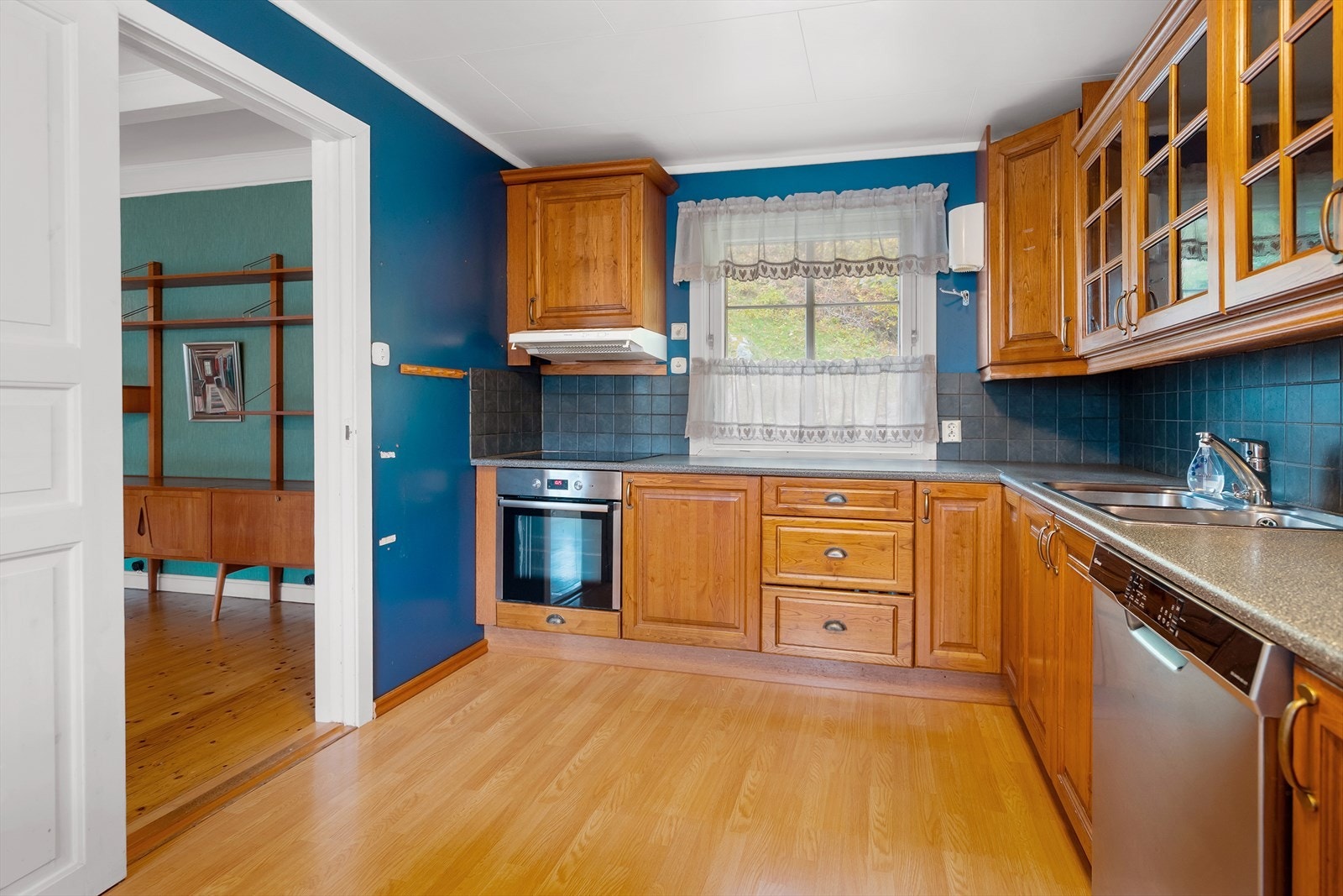 Kjøkken er en del av tilbygget som er datert 27.01.1970 ihht. ferdigattesten Galleribilde