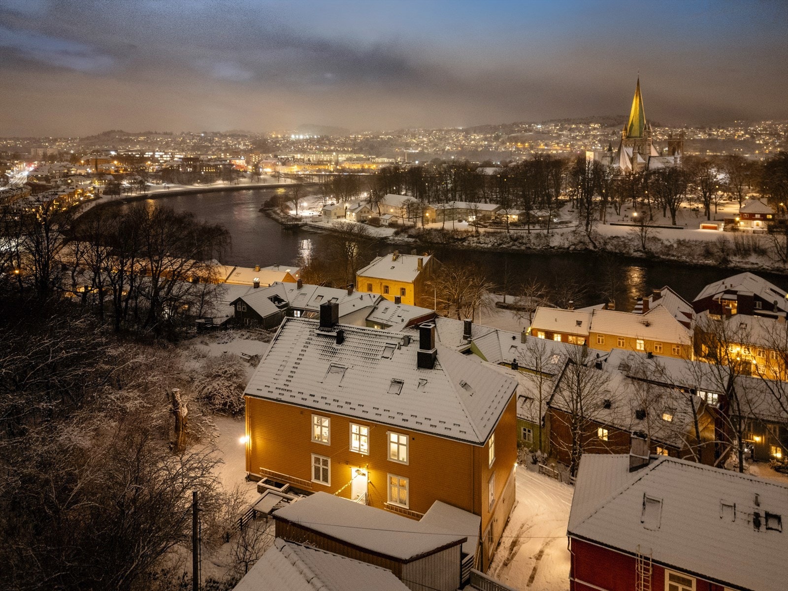 Både området og leiligheten byr på flotte utsiktsforhold. Galleribilde