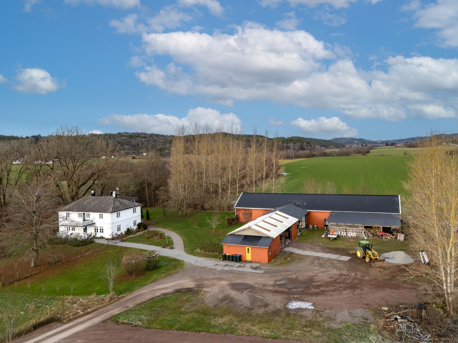 Området oppleves både sentralt og tilbaketrukket, med kort vei til gode servicetilbud Galleribilde