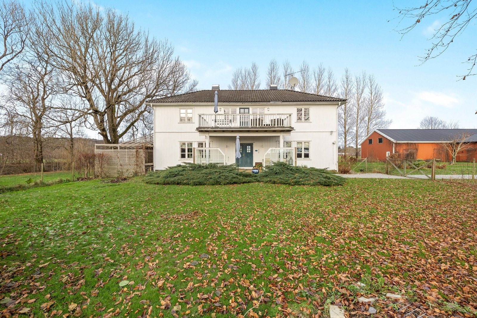 Dette er et sjarmerende småbruk med idyllisk beliggenhet i landlige omgivelser Galleribilde