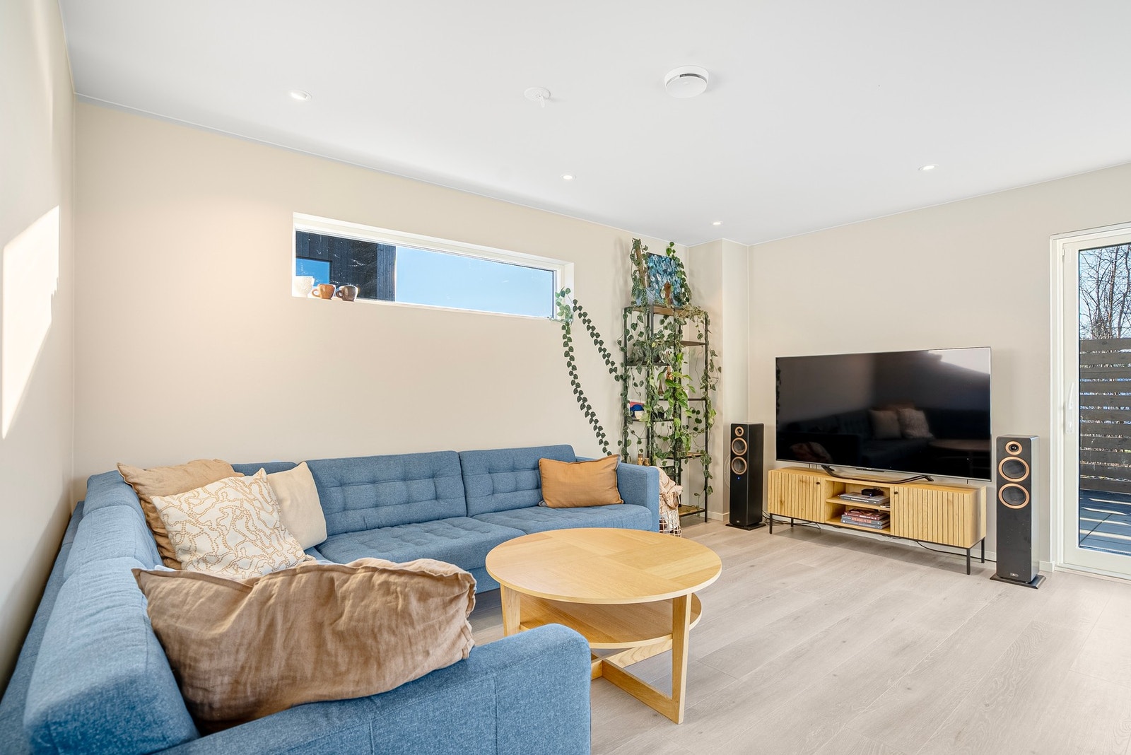 En annen fordel med en nyere bolig er moderne ventilasjonsanlegg, som gjør det enkelt å tilpasse luftsirkulasjonen etter egne behov og årstid Galleribilde