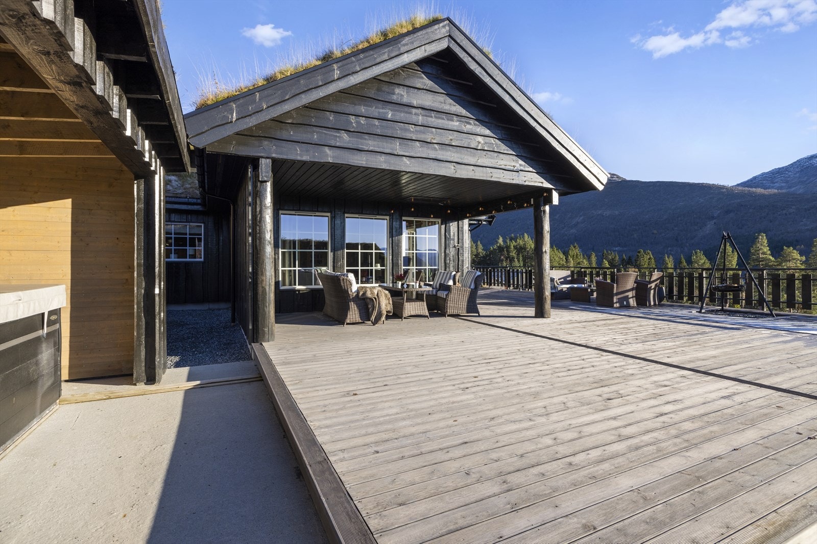 Skjerma og romslig terrasse Galleribilde