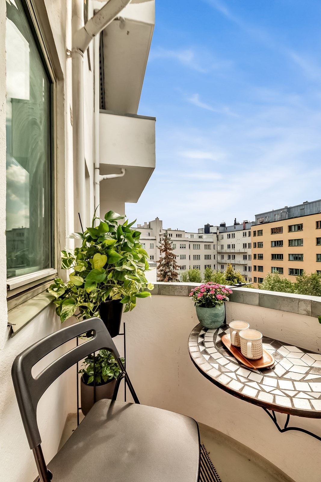 Nydelig balkong med svært gode solforhold Galleribilde