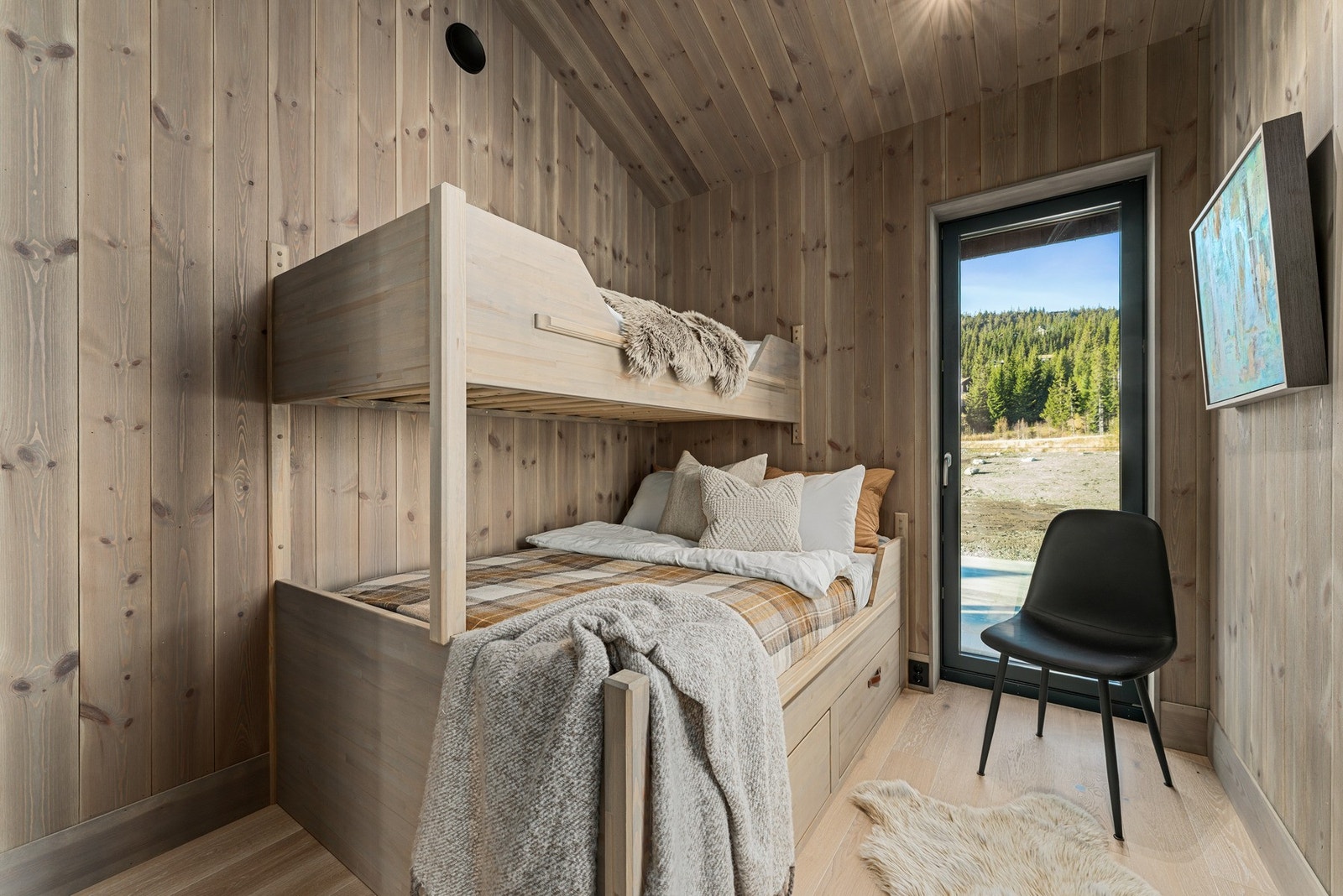 De to øvrige soverommene er innredet med familiekøyer. Galleribilde