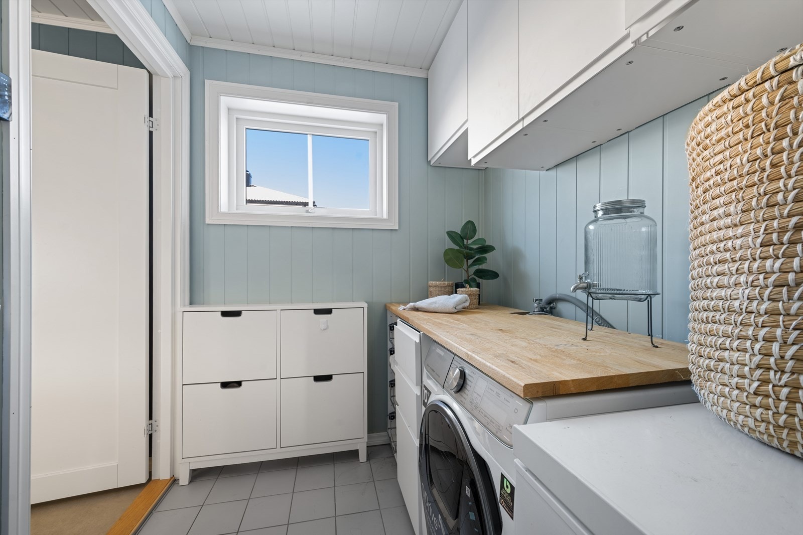 Vaskerom Galleribilde