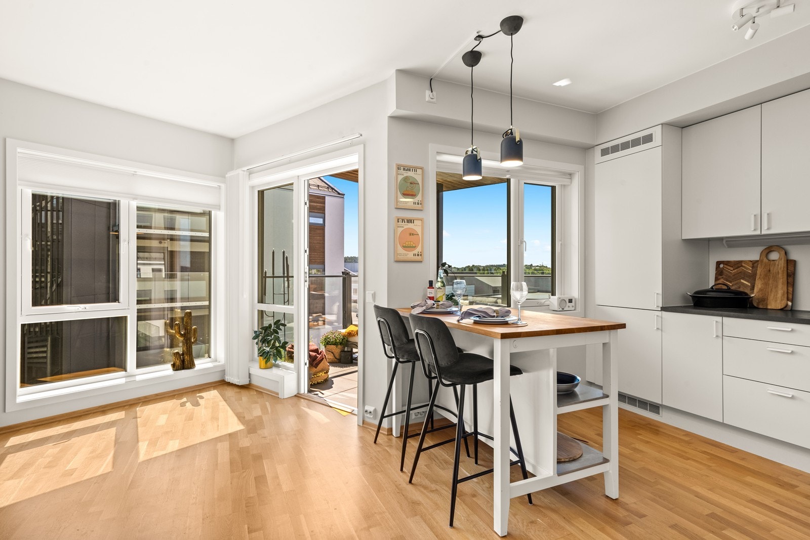 Koselig liten spisenisje i kjøkkensonen Galleribilde