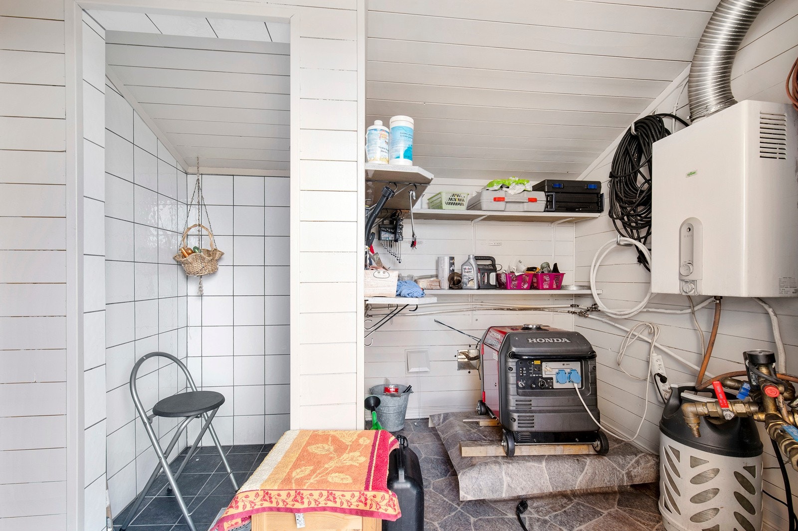 Teknisk rom med dusjløsning. Galleribilde