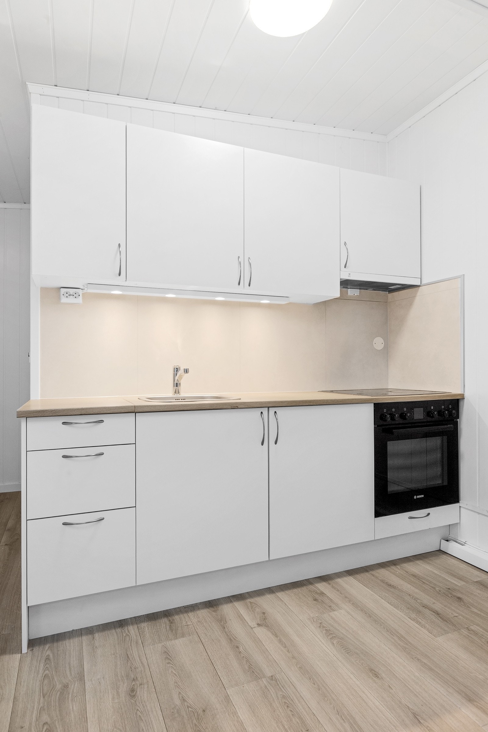 Lys kjøkkeninnredning Galleribilde