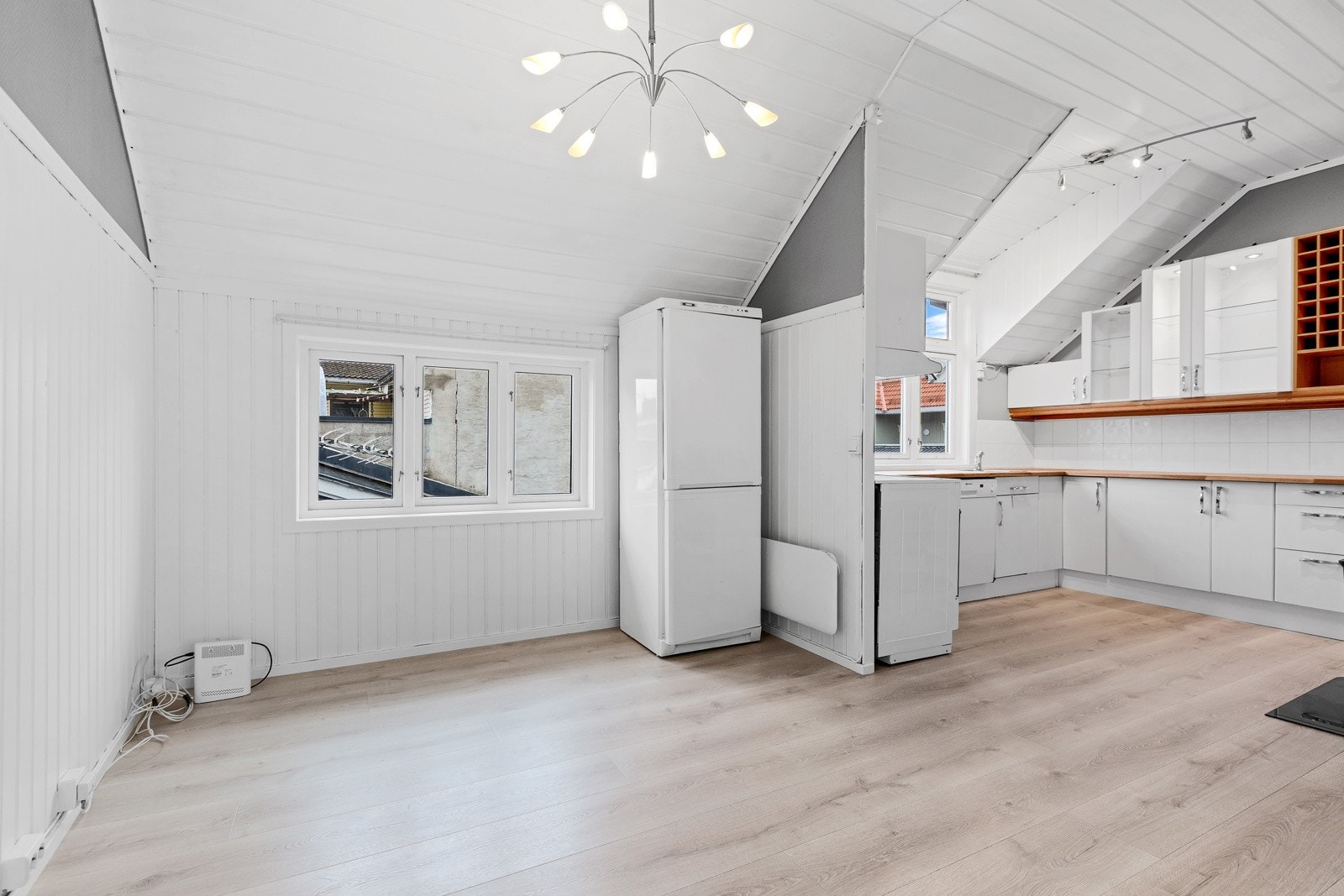 Idyllisk leilighet i 2. etg. med stor takhøyde og godt med dagslys Galleribilde