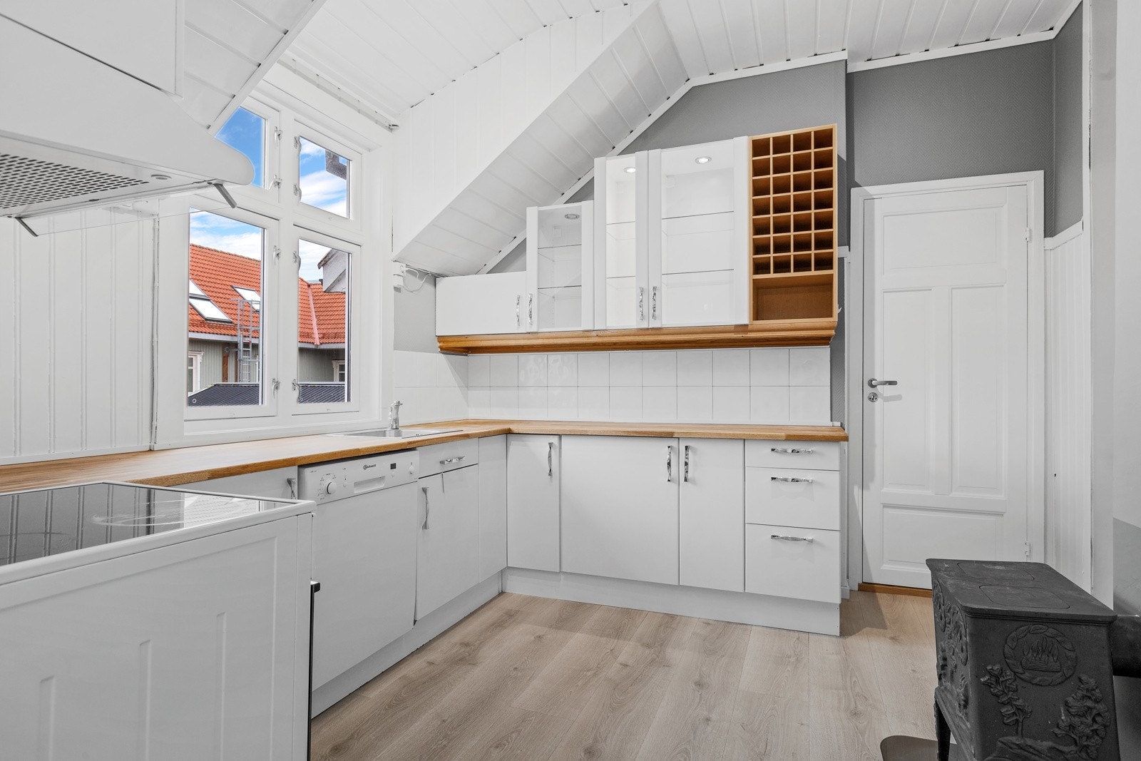 Lys kjøkkeninnredning Galleribilde