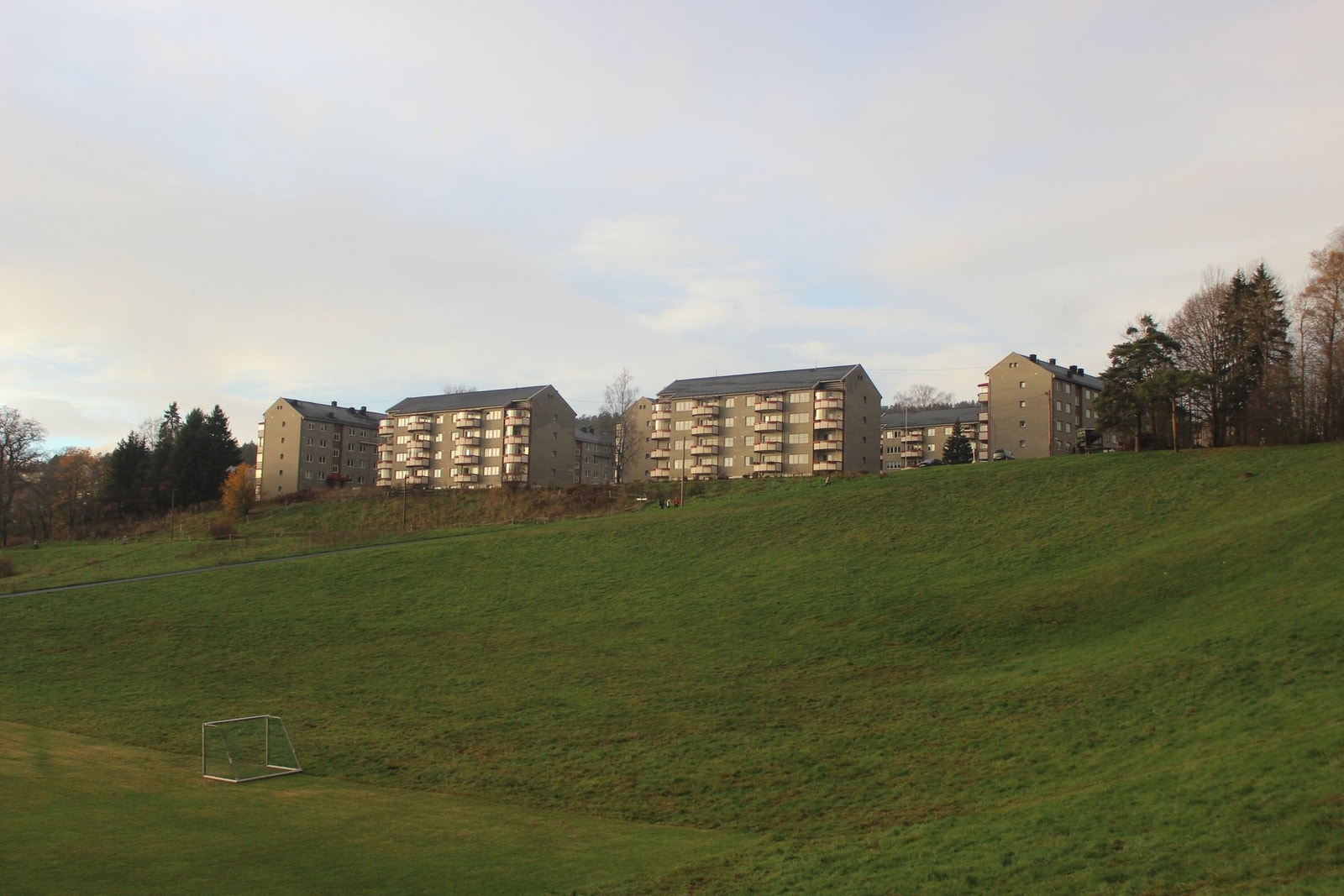 Store grøntområder nedenfor borettslaget. Galleribilde