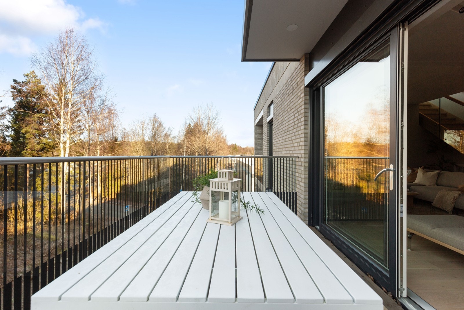 Uteplassen er en fin forlengelse av stuen på varme dager. Galleribilde