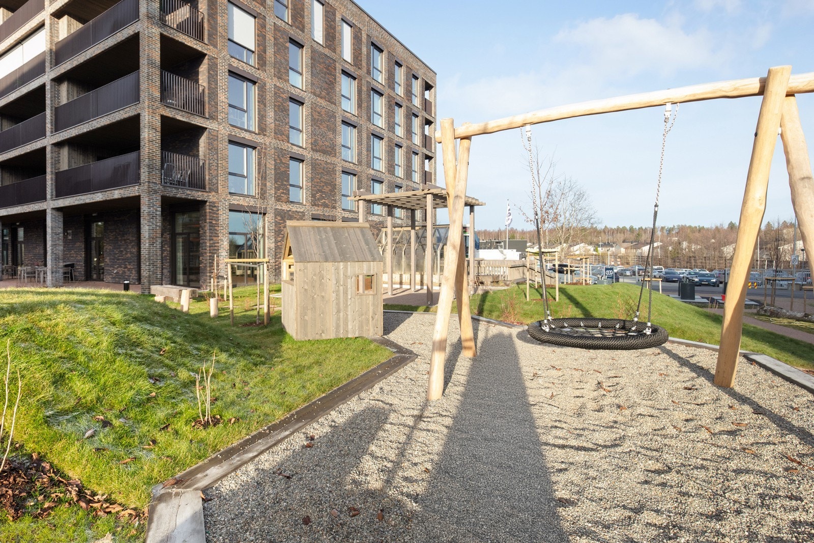 Fellesområdene inkluderer en lekeplass for de minste. Galleribilde