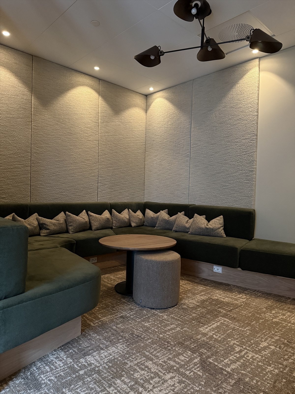 Selvaag Pluss - Lounge Galleribilde