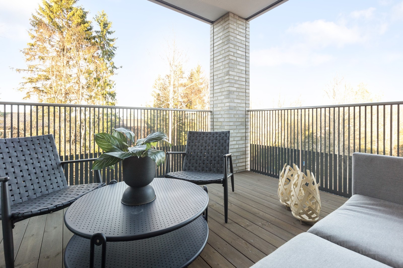 Her kan man nyte utsikten mot grønne omgivelser. Galleribilde