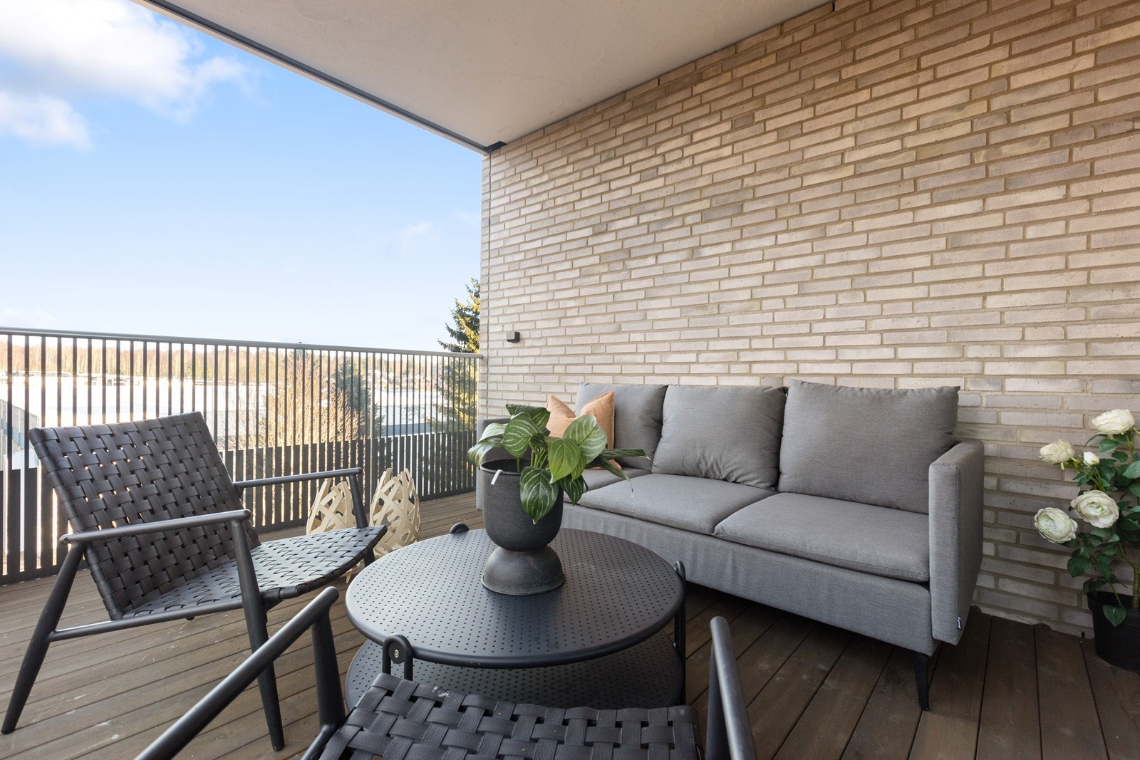 Her kan du sitte skjermet for vær og vind. Galleribilde