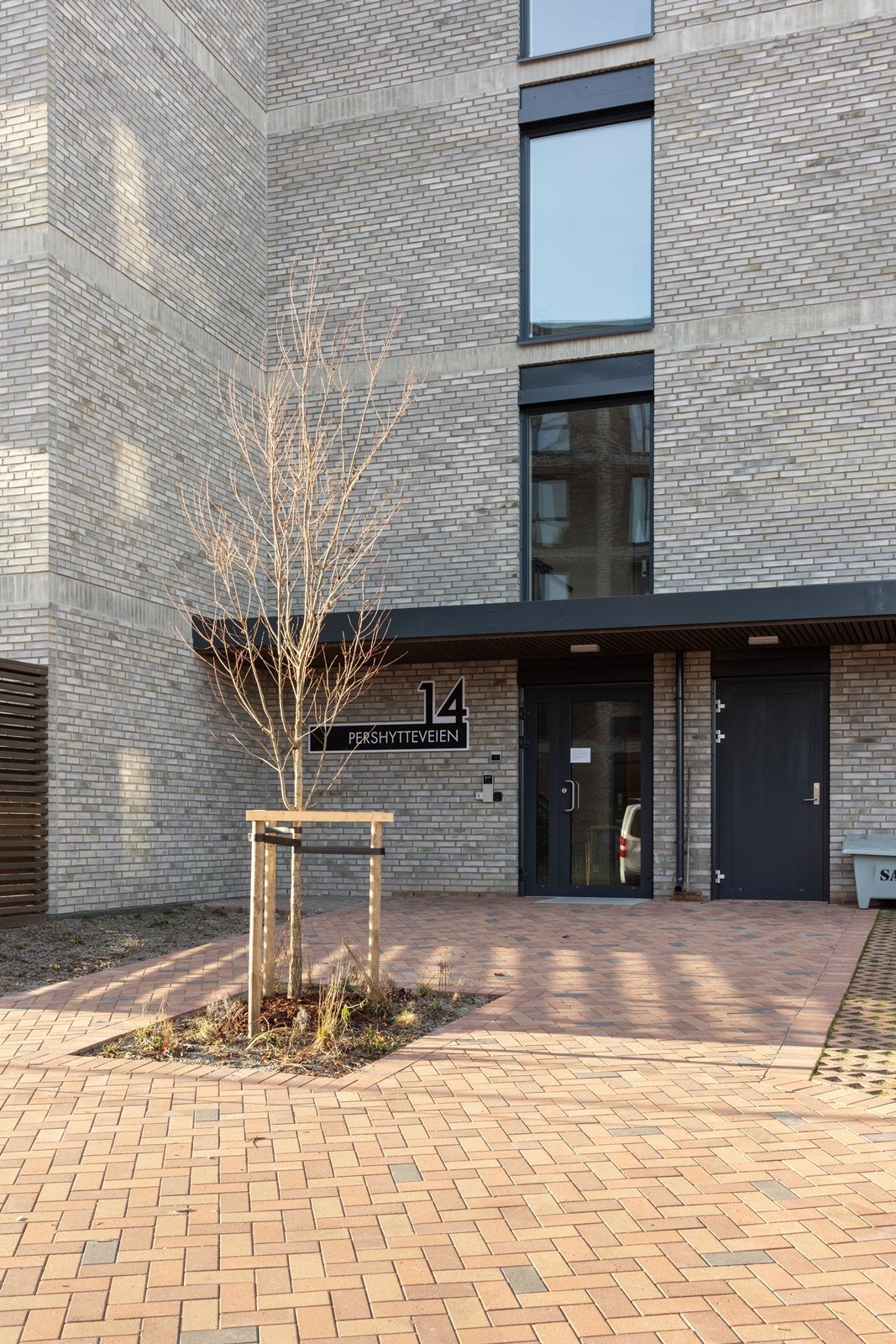 Pent og lekkert opparbeidet inngangsparti. Galleribilde