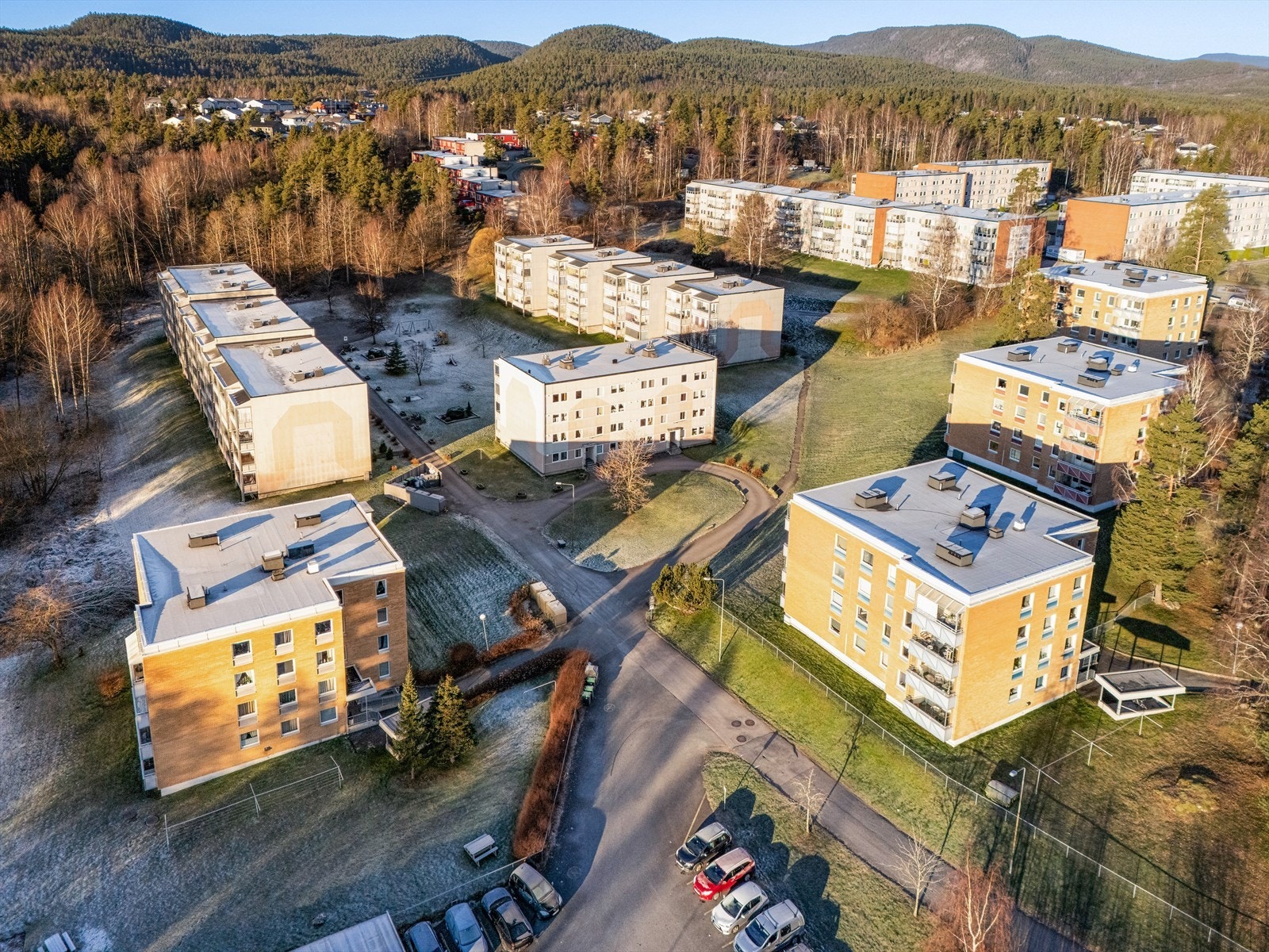 Gode bussforbindelser langs Gulsetringen og fra Gulsetsenteret, med hyppige avganger i retning Skien og Porsgrunn. Galleribilde