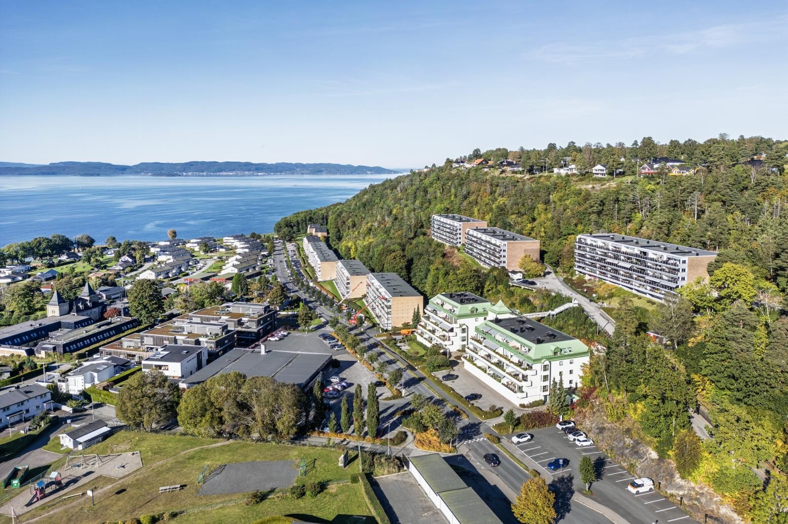 Refsnesbakken ligger høyt og flott med utsikt over Oslofjorden. Galleribilde
