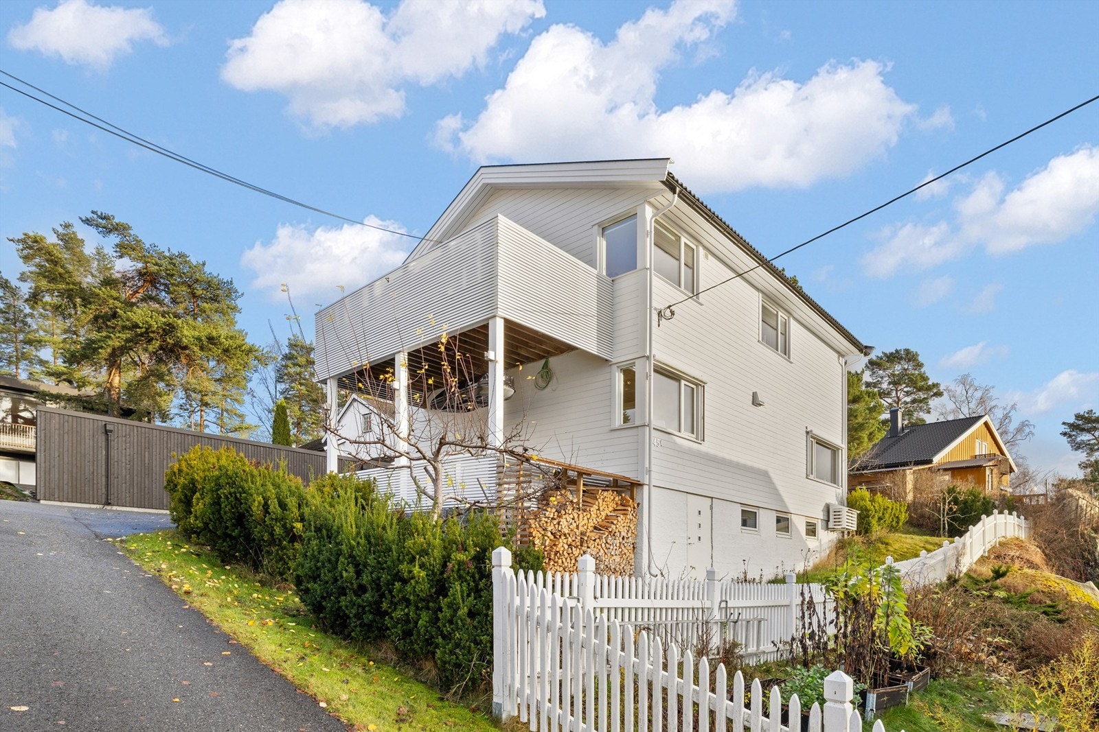 Varmekabler i felles oppgkjørsel som deles med 2 naboer Galleribilde