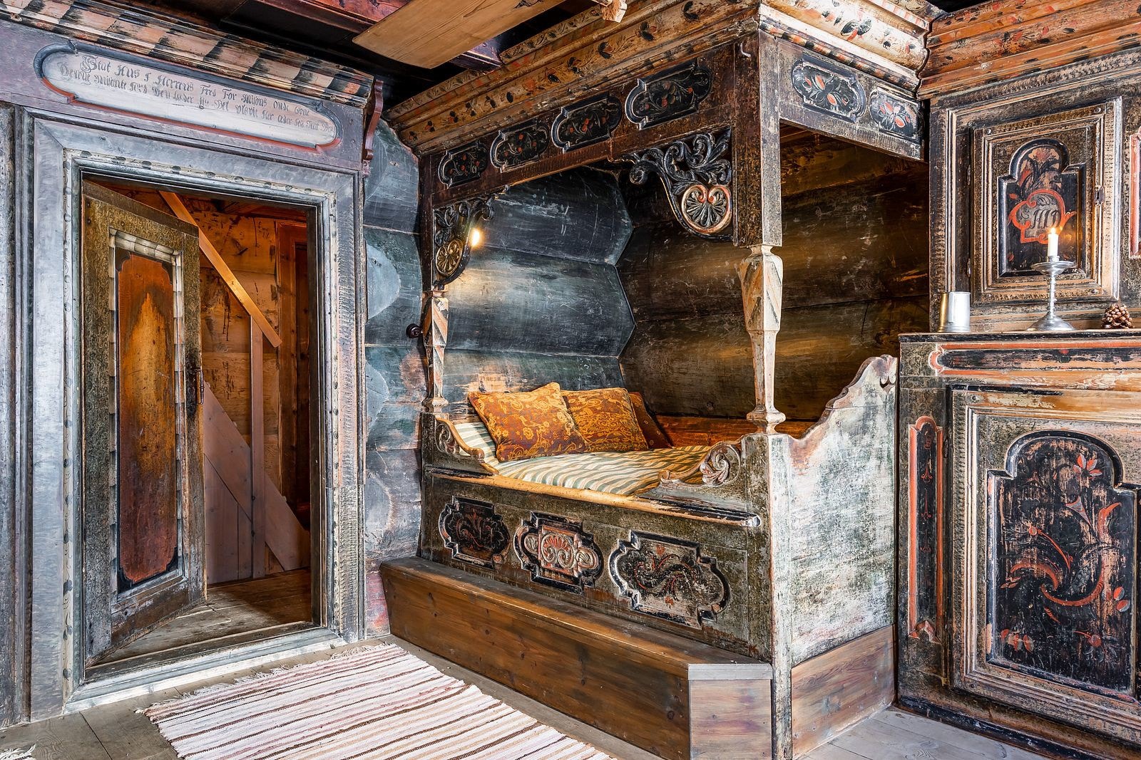 Velkommen inn i Loftgardstoga Galleribilde