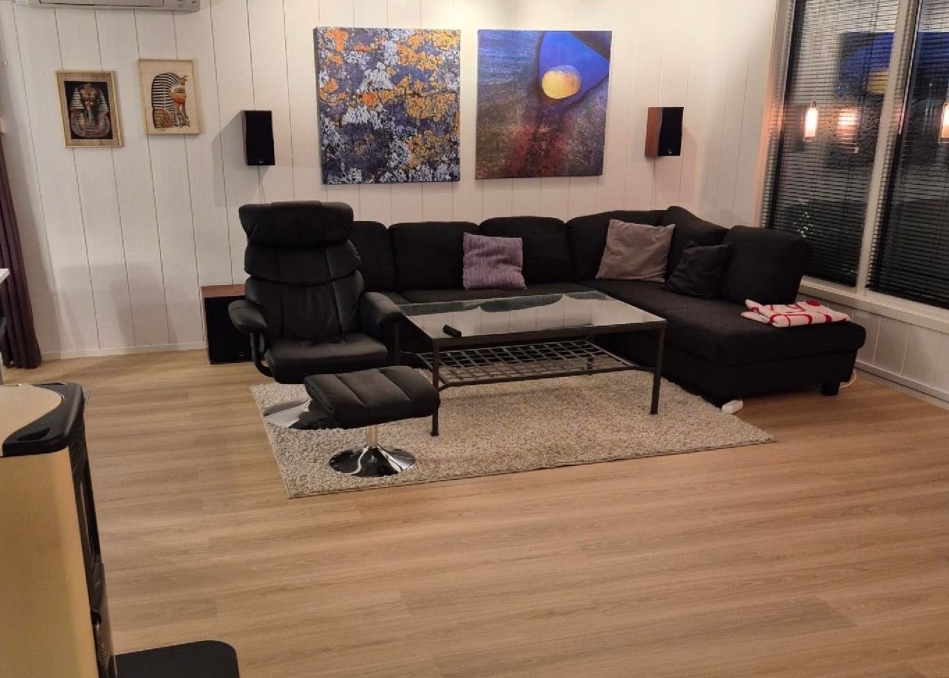 God plass til sofa og annet møbelement. Galleribilde