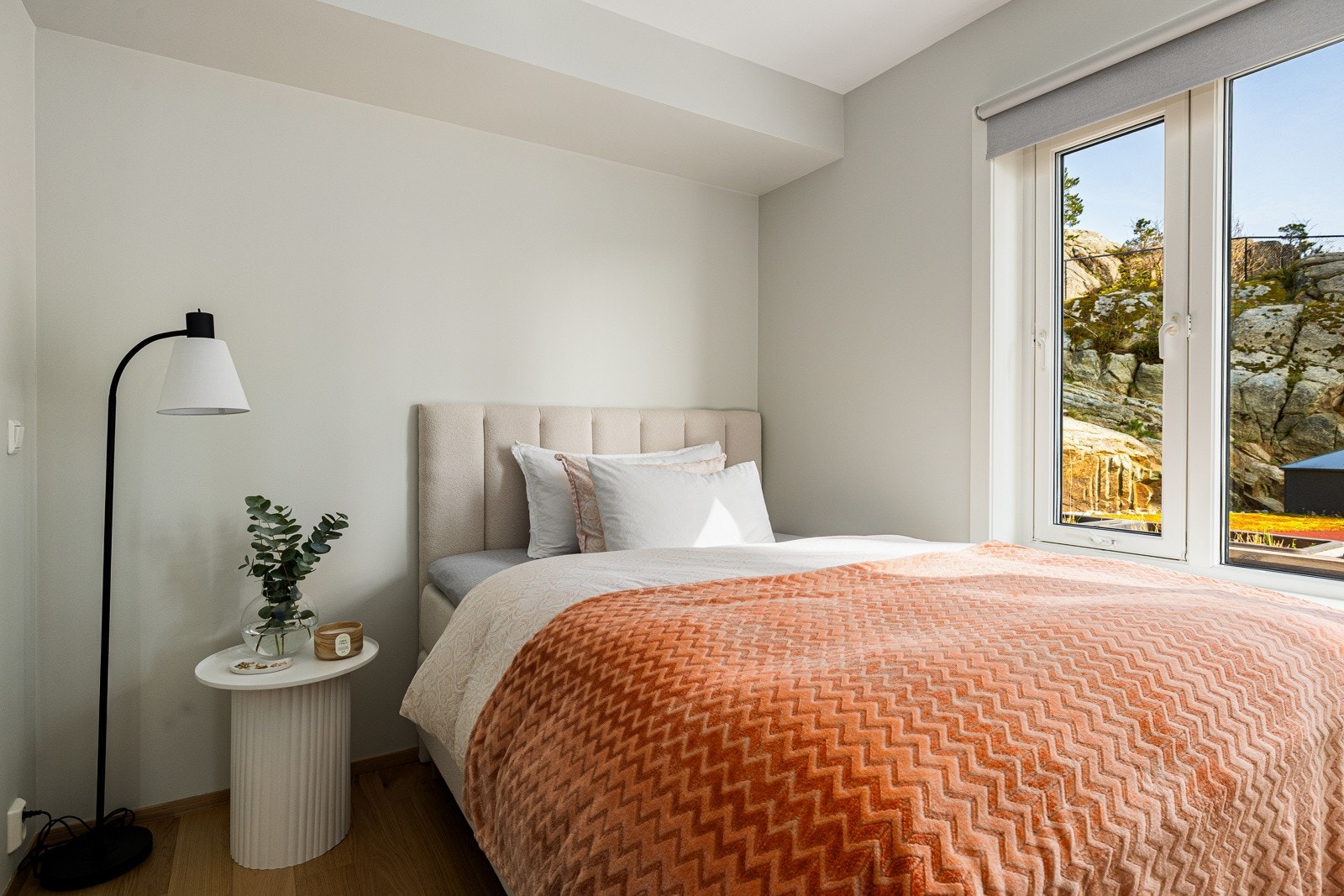 Malt i lune og tidsriktige farger Galleribilde