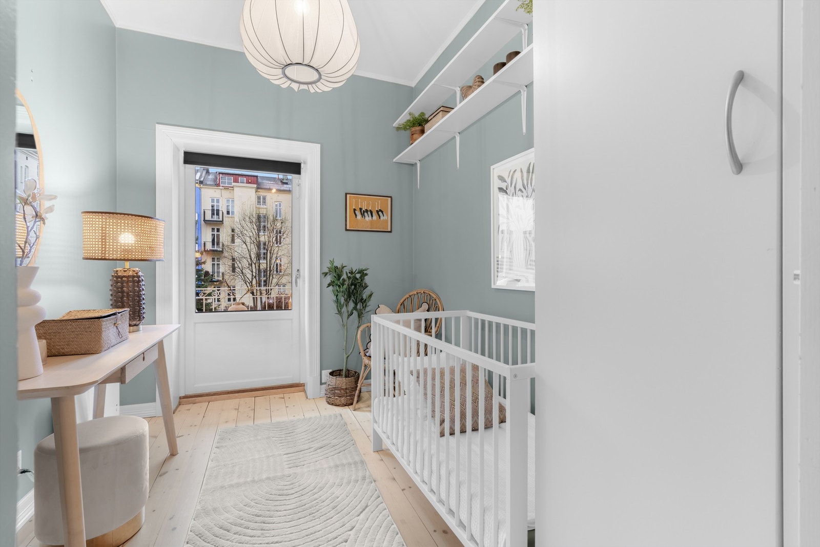 Det andre soverommet passer perfekt som barnerom, gjesterom eller kontor Galleribilde