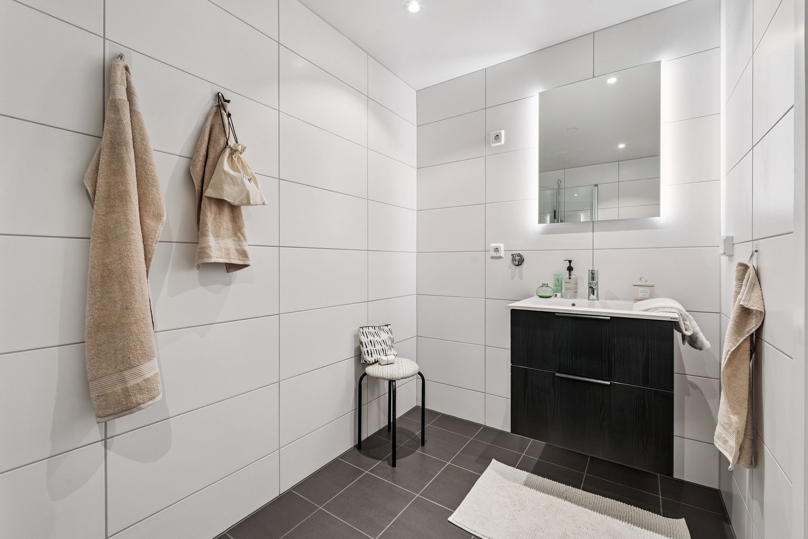 Plass til 60x60 vaskemaskin Galleribilde