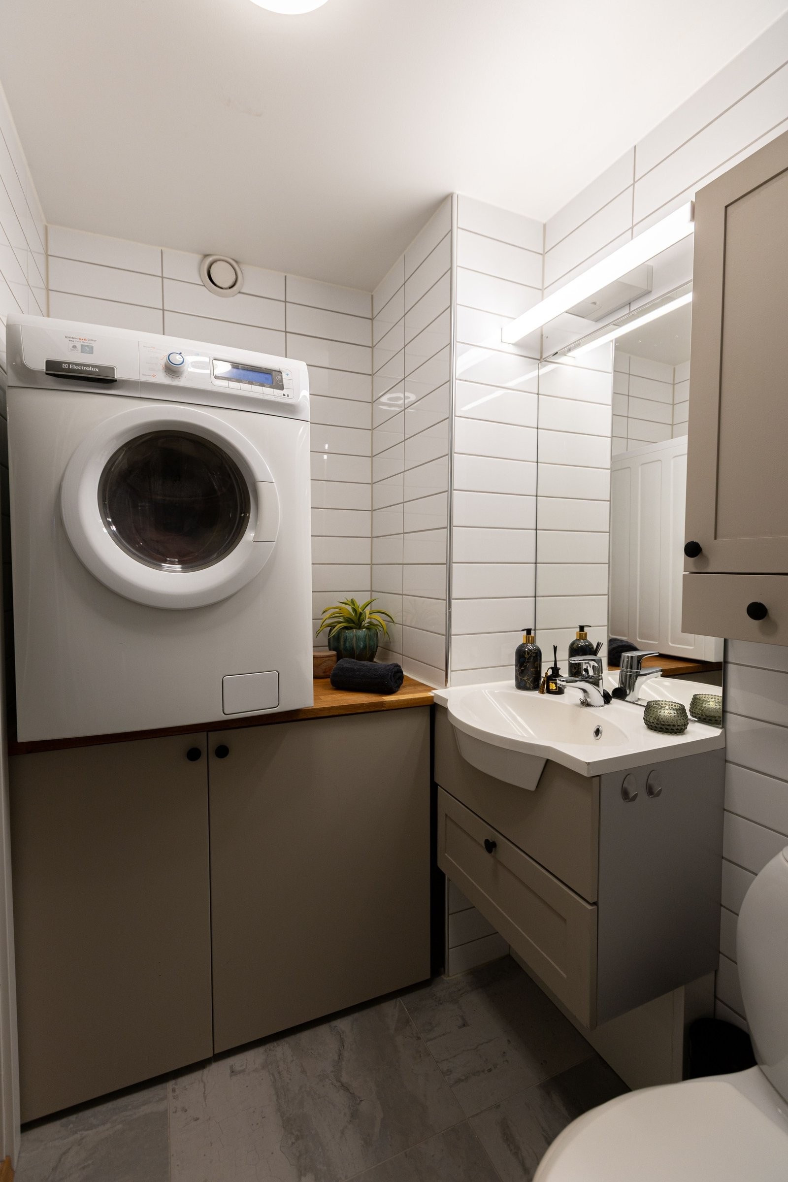 Nye led lys med dimmer, og varme i gulv. Galleribilde