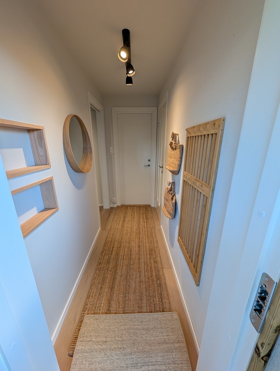 Inngangsparti, soverom, og bad har gulvvarme. Galleribilde