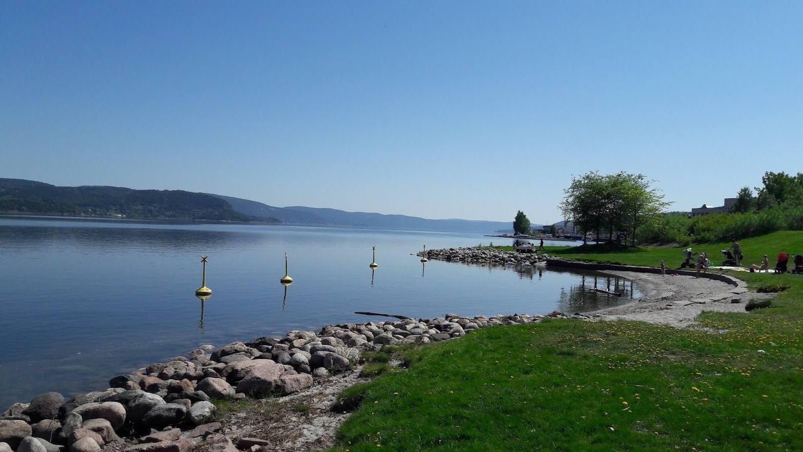 Badestrand på Sota 2 Galleribilde