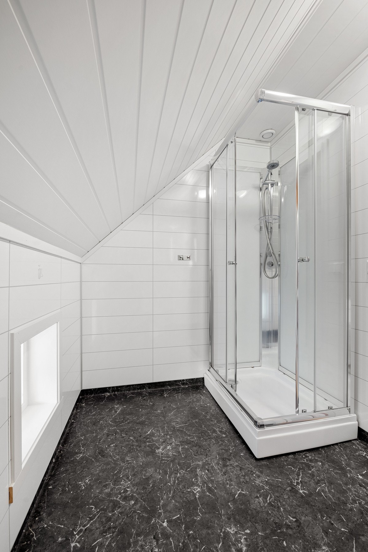 Her er det også dusjkabinett Galleribilde