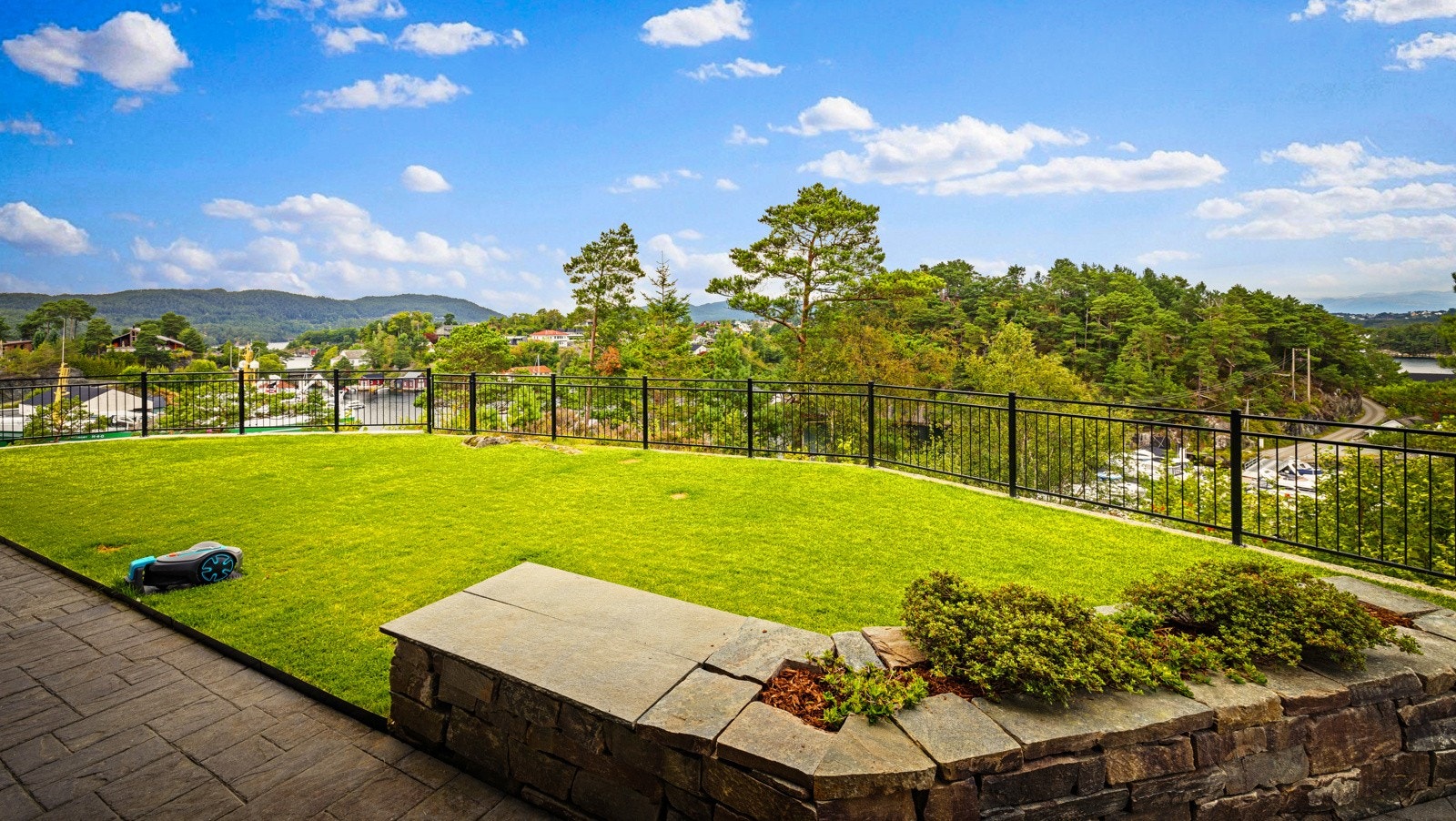 Flott opparbeidet hage. Galleribilde