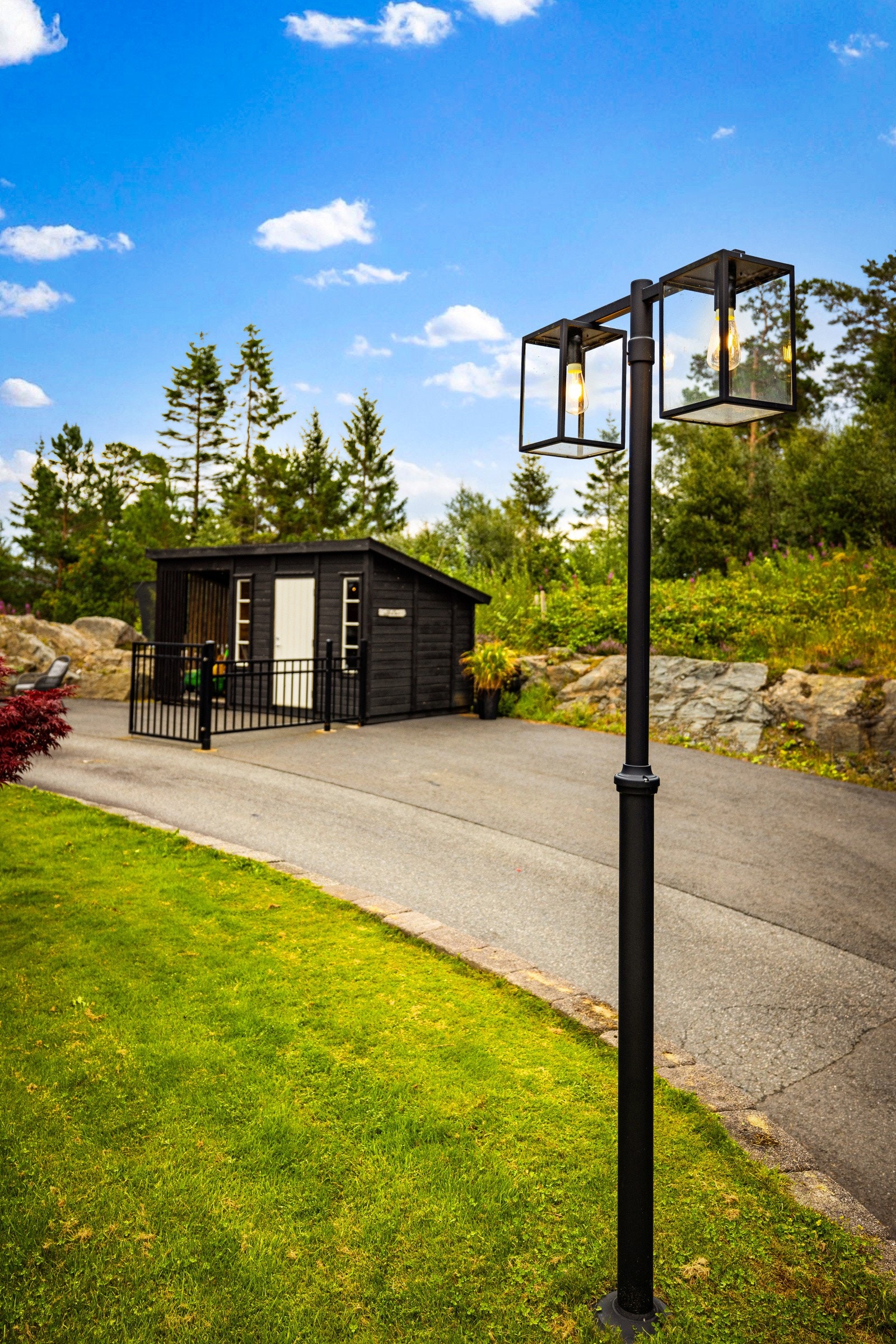 Når mørket senker seg kommer lyktene virkelig til sin rett. Galleribilde