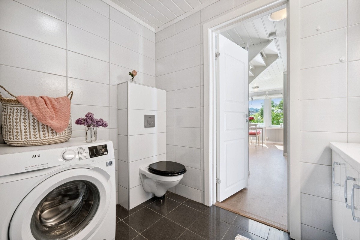 Bad 1.etg. Vask/tørk til disponering. Galleribilde