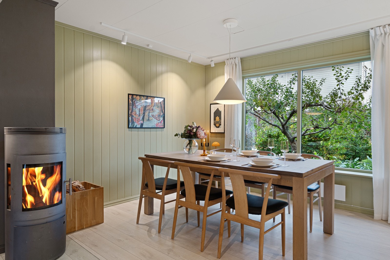 Har kan man dekke til langbord og hyggelige lag for familie og venner Galleribilde