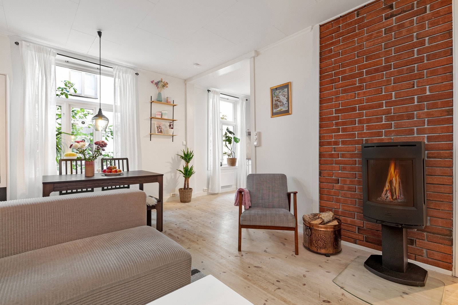 Sjarmerende og fin 3-roms leilighet beliggende i indre gårdsrom. Galleribilde