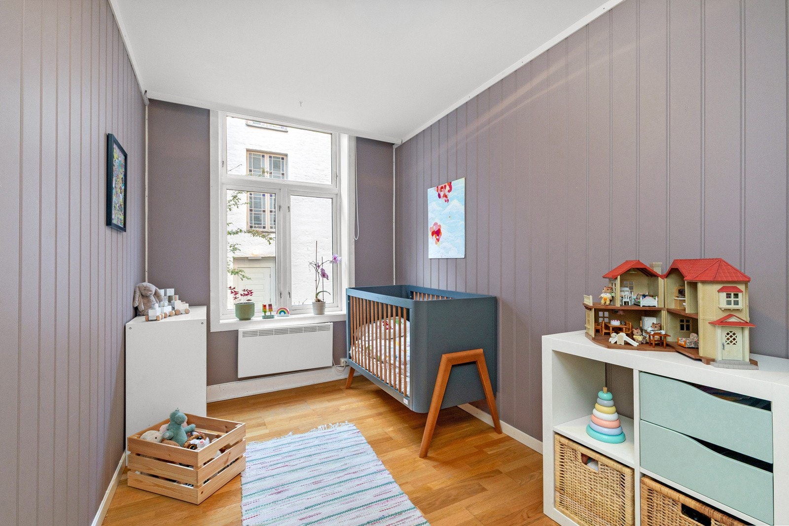 Soverom 2 passer perfekt som barnerom, gjesterom eller kontor. Galleribilde