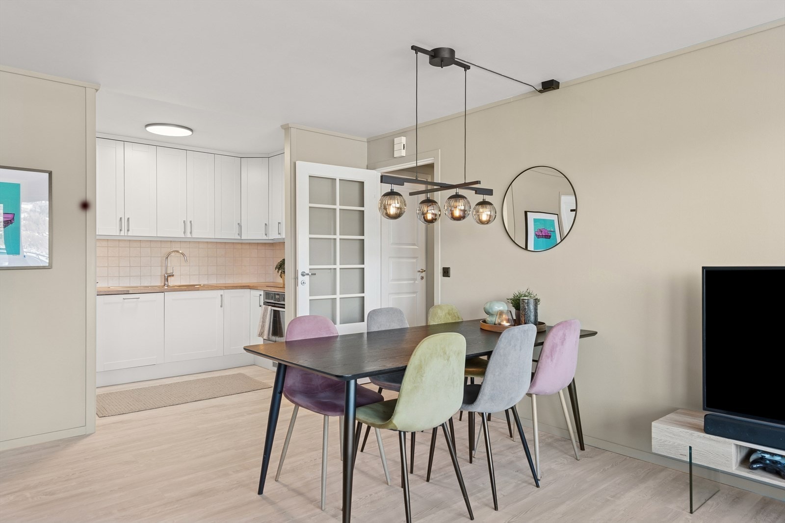 Spisegruppen tar plass i egen sone. Galleribilde