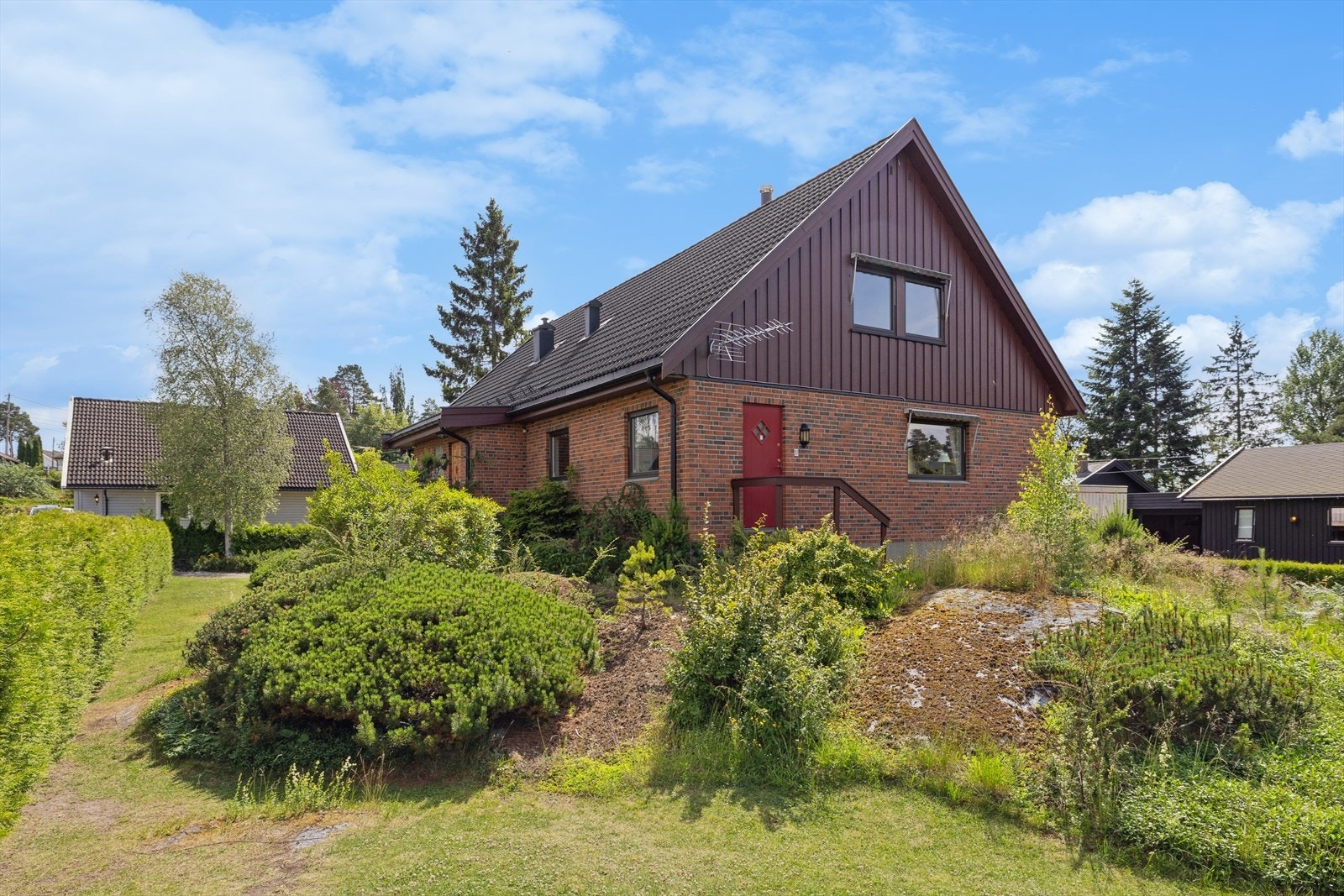 Enebolig fra 1998, perfekt for den store familien! Galleribilde