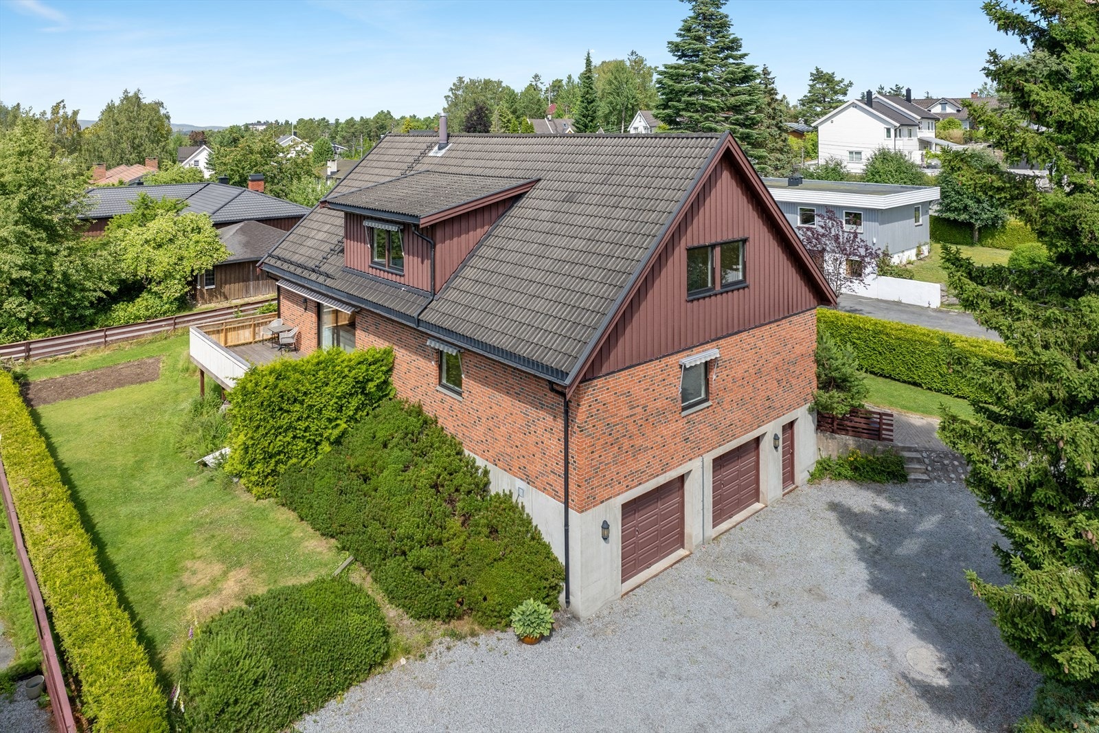 Her bor du i et svært barnevennlig nabolag med trygge omgivelser og nærhet til flotte tur- og rekreasjonsområder. Galleribilde