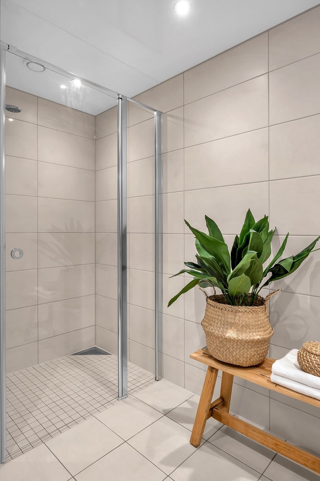 Rommet har balansert ventilasjon og tilluft via spalte ved dør. Galleribilde